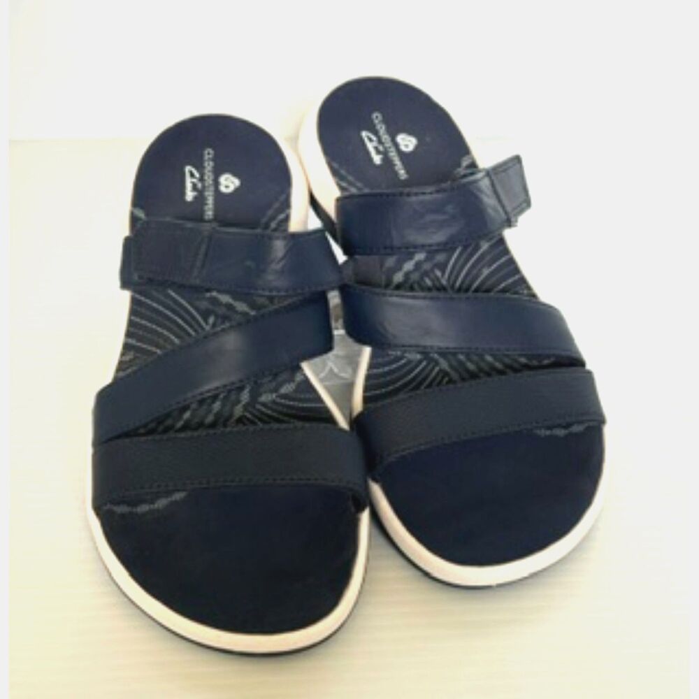 Clark's Cloudsteppers Three Strap with Hook & Loop Closure Women's Size 7